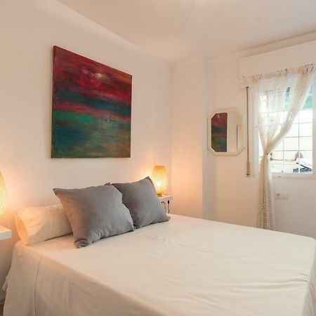 Apartament Ambb-Private Patio-Steps Away From Old Town Malaga Zewnętrze zdjęcie