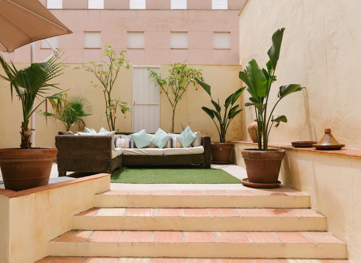 Apartament Ambb-Private Patio-Steps Away From Old Town Malaga Zewnętrze zdjęcie