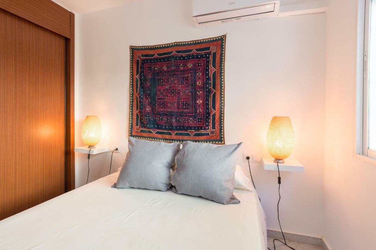Apartament Ambb-Private Patio-Steps Away From Old Town Malaga Zewnętrze zdjęcie