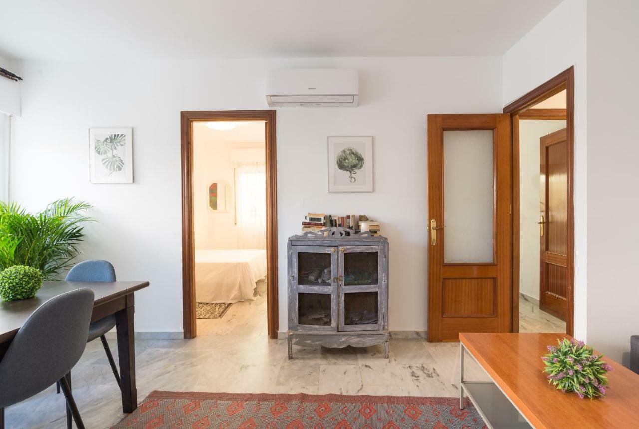 Apartament Ambb-Private Patio-Steps Away From Old Town Malaga Zewnętrze zdjęcie