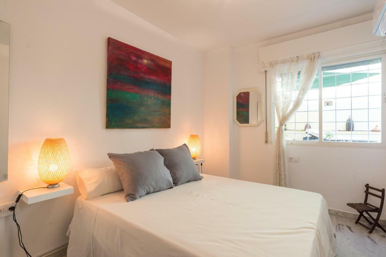Apartament Ambb-Private Patio-Steps Away From Old Town Malaga Zewnętrze zdjęcie