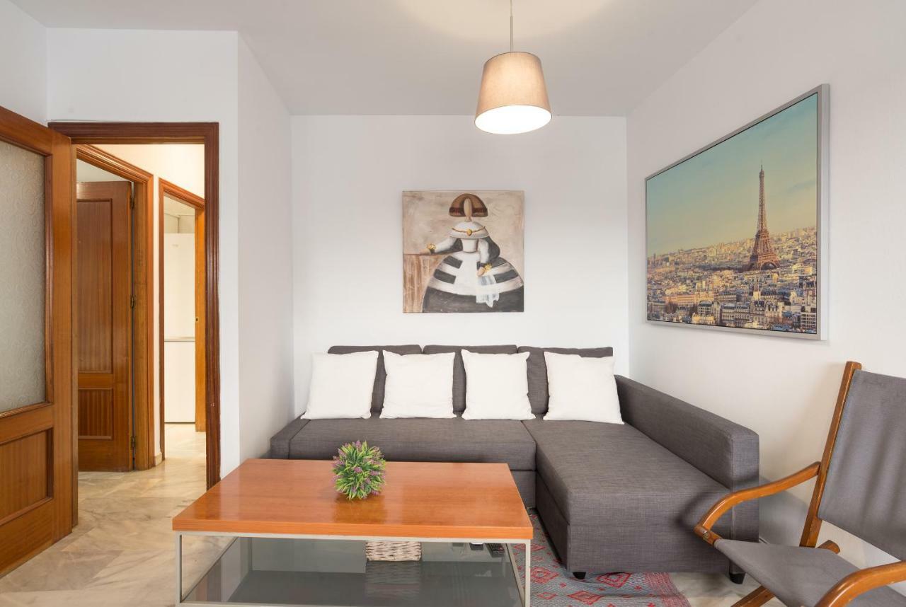 Apartament Ambb-Private Patio-Steps Away From Old Town Malaga Zewnętrze zdjęcie