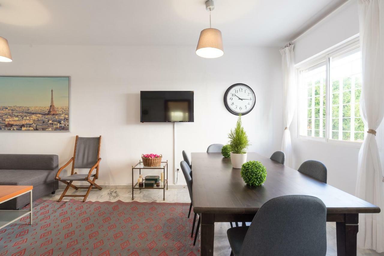 Apartament Ambb-Private Patio-Steps Away From Old Town Malaga Zewnętrze zdjęcie